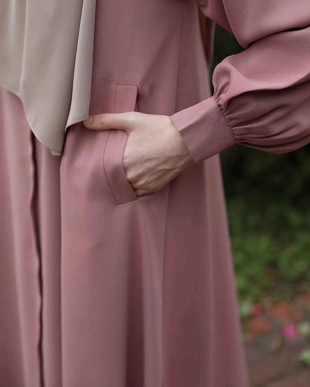 Pink Bloom Abaya