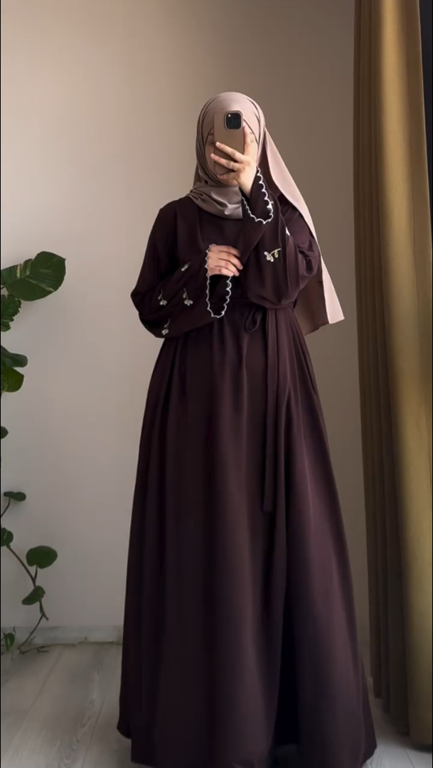 Elegant Flow Abaya