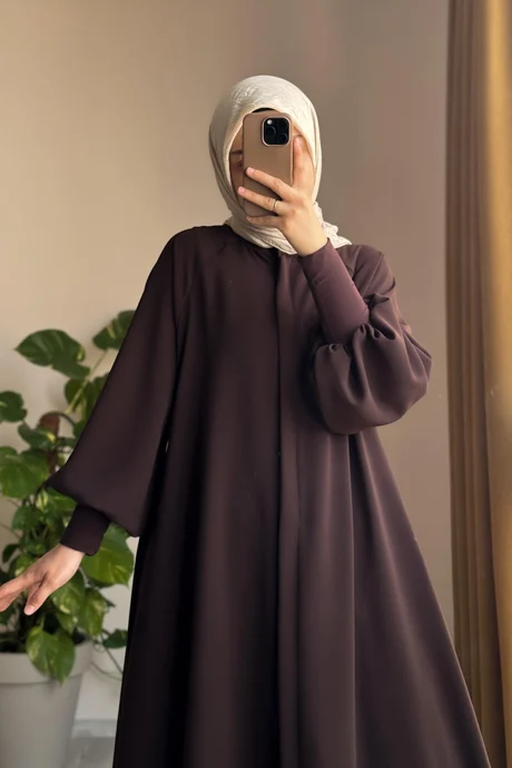Raven Flow Abaya